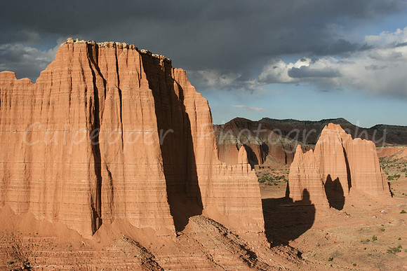 Upclose Upper Cathedral Valley
