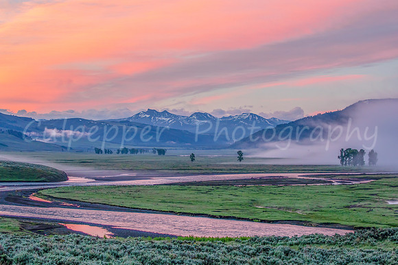 Sunrise in Lamar Valley